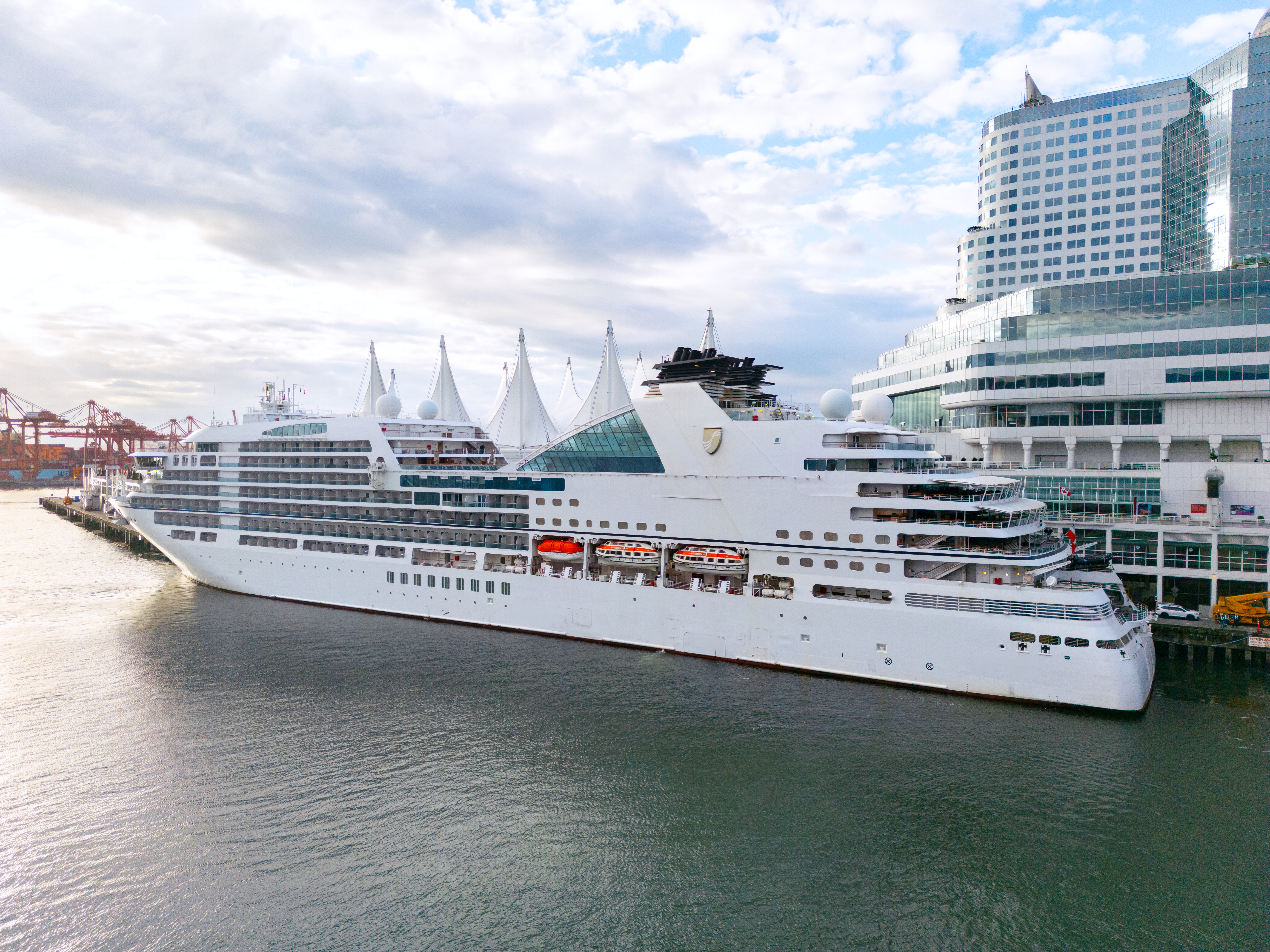 SEABOURN ENCORE MAKES MAIDEN VOYAGE TO ALASKA FOR SUMMER 2026